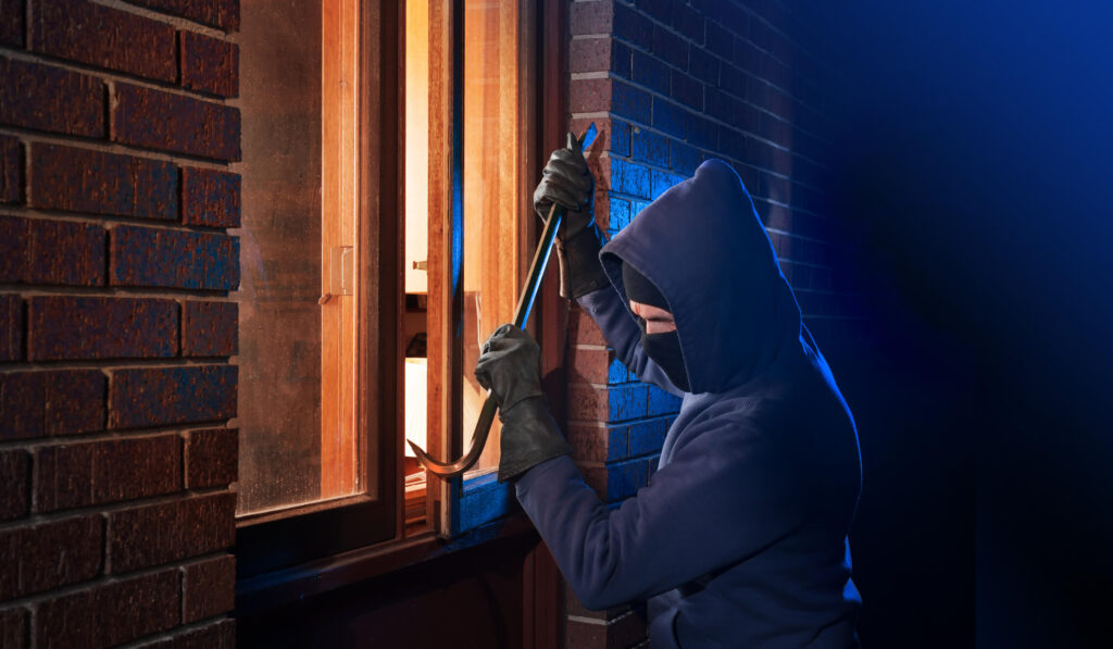 Learn how providing safety and security helps avoid tenant complaints. Burglar breaks into home of Bethesda tenant in Maryland