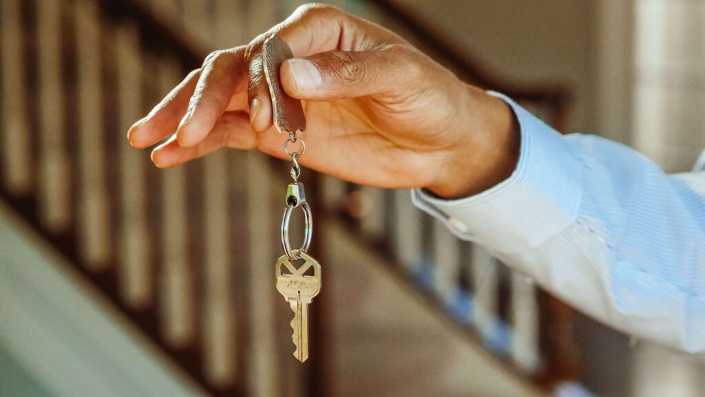 Guide to renting out your residence in Maryland. 